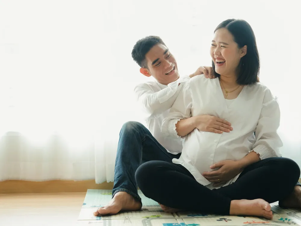 Vợ chồng chuẩn bị đón em bé